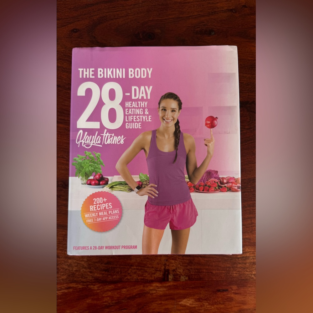 The Bikini Body 28-Day Healthy Eating & Lifestyle Guide Kayla Itsines Hardcover